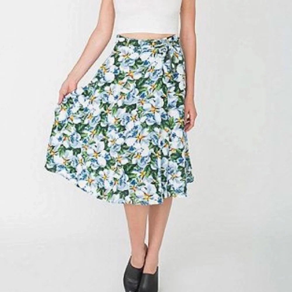 American Apparel Gardenia Wrap Skirt - Picture 4 of 4